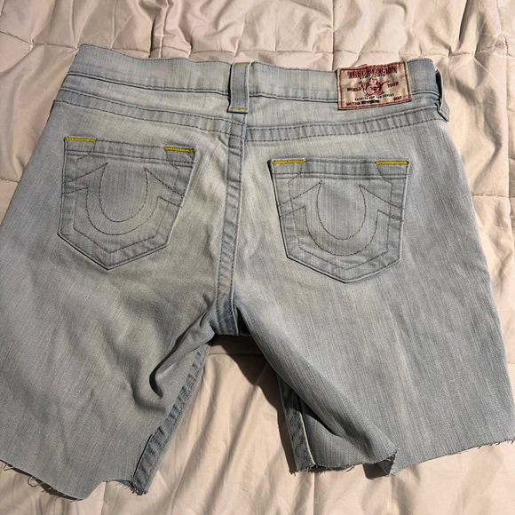 True Religion Short - Picture 2 of 4